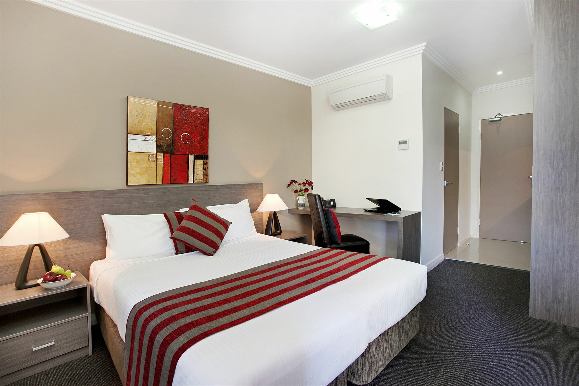 Best Western Plus Camperdown Suites Sydney Exterior photo